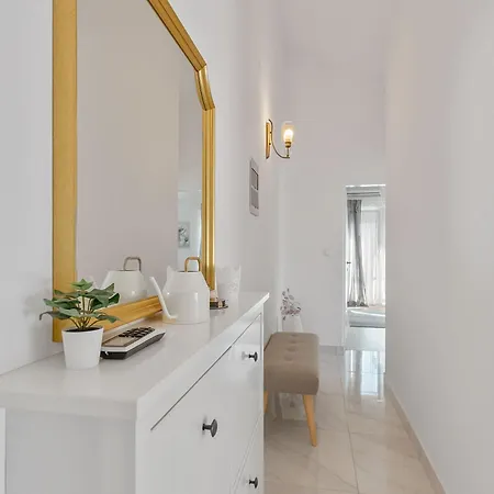 Apartment Petrina *
