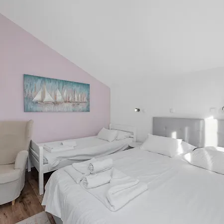 Petrina Apartment
