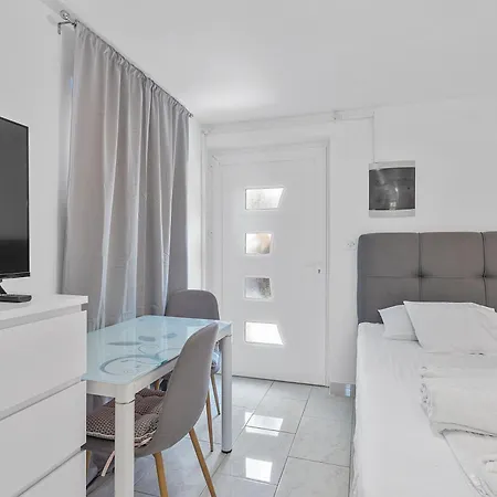 Petrina Sveti Filip i Jakov