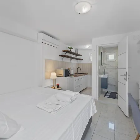Petrina Apartment